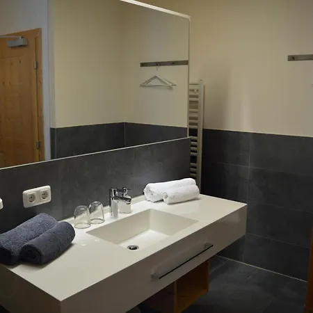 Garni Frommes フィス