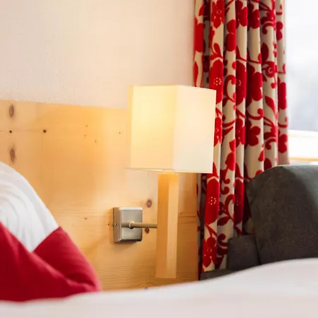 Hotel Garni Frommes 4*